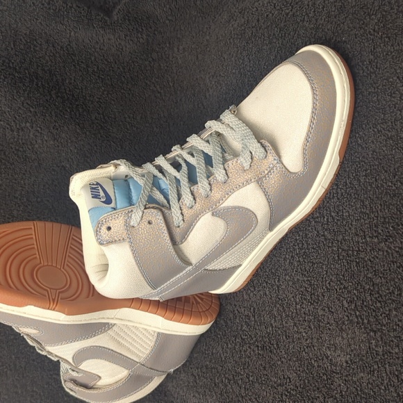 Nike Dunk Sky High Essential 'Silver lce Blue' Sneaker Wedges - Picture 3 of 11